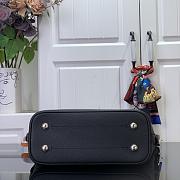 Louis Vuitton Flore M12139-28*27*10CM - 4