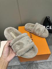 Louis Vuitton Slippers 006 - 6