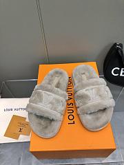 Louis Vuitton Slippers 006 - 4