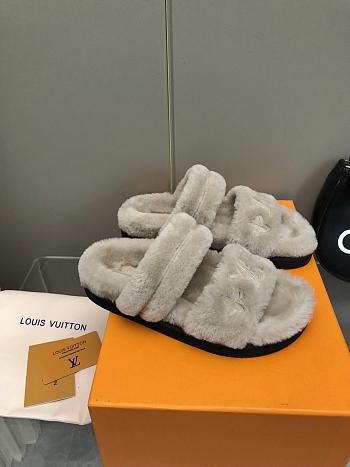 Louis Vuitton Slippers 008