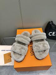 Louis Vuitton Slippers 008 - 4