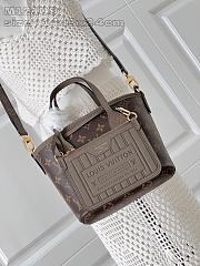 Louis Vuitton REVERSIBLE Neverfull Bandoulière Inside Out BB M12109 - 2