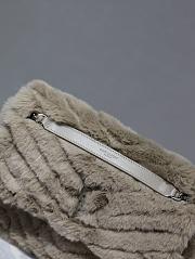 YSL Saint Laurent Calfskin Shearling Monogram Medium Niki Chain Satchel Grey-28*20*8.5cm - 5