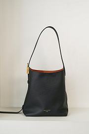Louis Vuitton Low Key Hobo PM M25352-24*28*16CM - 1