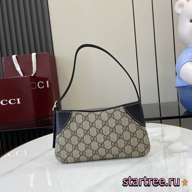 Gucci GG Emblem super mini shoulder bag-23x13x2cm - 1