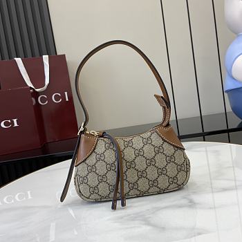 Gucci GG Emblem super mini shoulder bag Dark Brown-23x13x2cm