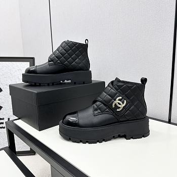 Chanel Boots 010
