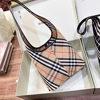 Burberry Small Check Shoulder Bag-26.5*13.5*46.5cm