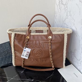 Chanel Shopping Bag in Brown Calfskin-38cm