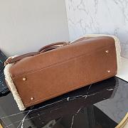 Chanel Shopping Bag in Brown Calfskin-38cm - 2