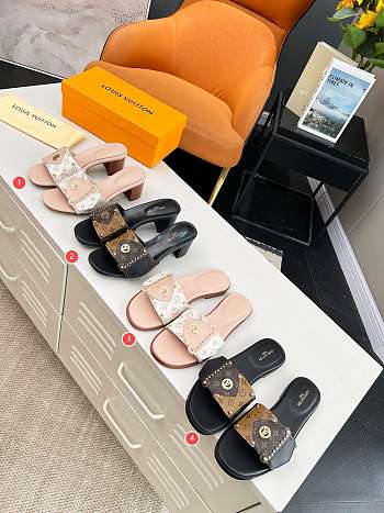 Louis Vuitton Slippers 010