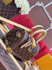 Louis Vuitton LV Speedy Trunk bag M11154-21*15*13CM - 4