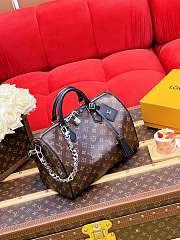 Louis Vuitton LV Speedy Soft 30 Dark M12243-30*21*17CM - 4
