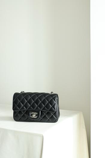 Chanel Lambskin Leather Flap Bag black Inside 20cm