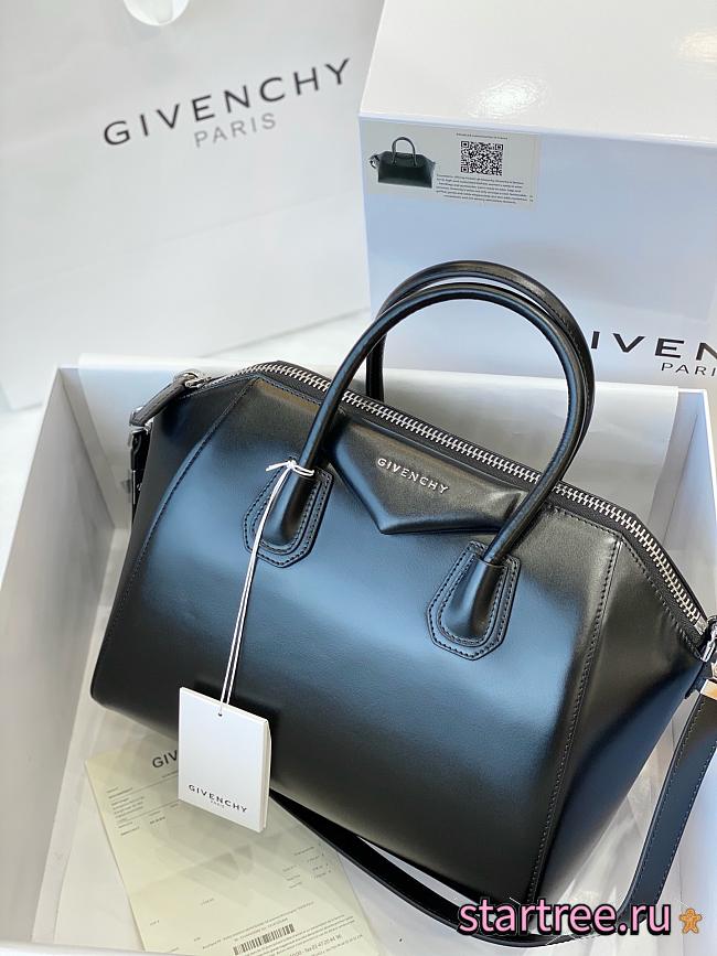 GIVENCHY Medium Antigona bag in Box leather-28*34*25cm - 1