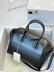 GIVENCHY Medium Antigona bag in Box leather-28*34*25cm - 1