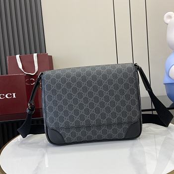 Gucci GG Emblem medium crossbody bagBlack for Men-29x23x7.5cm