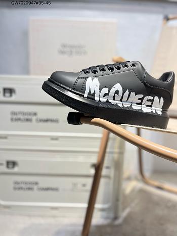 ALEXANDER MQUEEN Sneakers 002