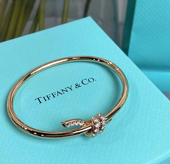 Tiffany Knot Wire Bangle in Yellow Gold with Diamonds