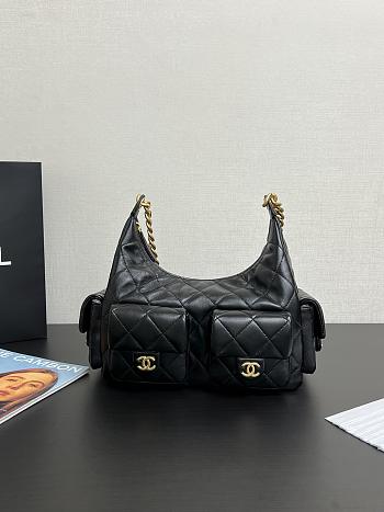 Chanel Shiny Lambskin Quilted Medium CC Hobo Black-27x35x18cm