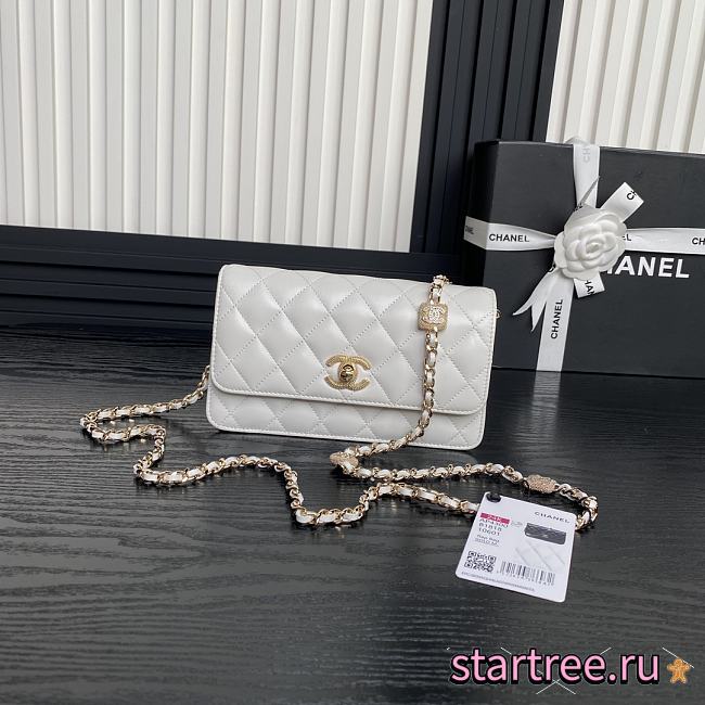 Chanel Clutch with Chain Lambskin Gold-Tone Metal White-11×18×5.5cm - 1