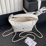 Chanel 25C White Caviar Hobo Clutch- 21.5×19×6cm - 5