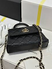 Chanel Mini flap bag with top handle Grained calfskin black - 3