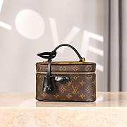 Louis Vuitton Vanity Chain Pouch M47125-19*11.5*6.5cm - 1