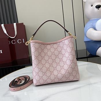 Gucci Emblem mini bucket bag -19x18x11cm