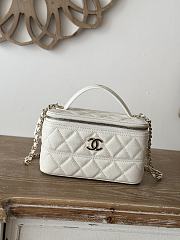 Chanel 25C Vanity Top Handle 17cm White - 1