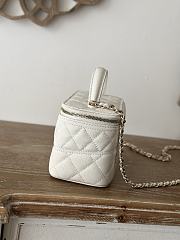 Chanel 25C Vanity Top Handle 17cm White - 5