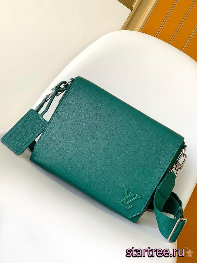 Louis Vuitton Takeoff Messenger LV Aerogram Green - Men - 1