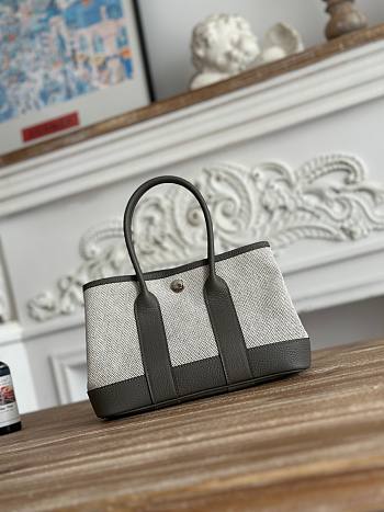 Hermes Mini Garden Party 001-23cm