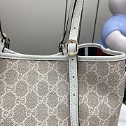 Gucci Emblem medium tote bag beige and white-30cm - 4