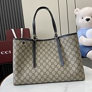 Gucci Emblem large tote bag beige and black-38x25x15cm - 3