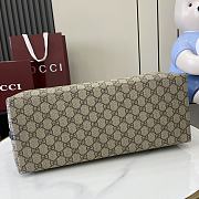 Gucci Emblem large tote bag beige and black-38x25x15cm - 4