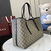 Gucci Emblem large tote bag beige and black-38x25x15cm - 5