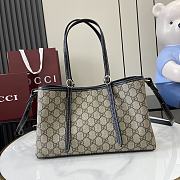 Gucci Emblem medium tote bag beige and black-30cm - 1