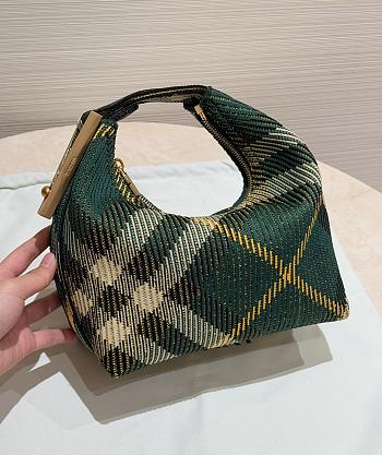 Burberry Mini Peg Duffle Bag in Ivy-21.5 x 10.5 x 23cm