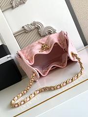 CHANEL 25 Small Handbag Grained Calfskin & Gold-Tone Metal Pink - 5