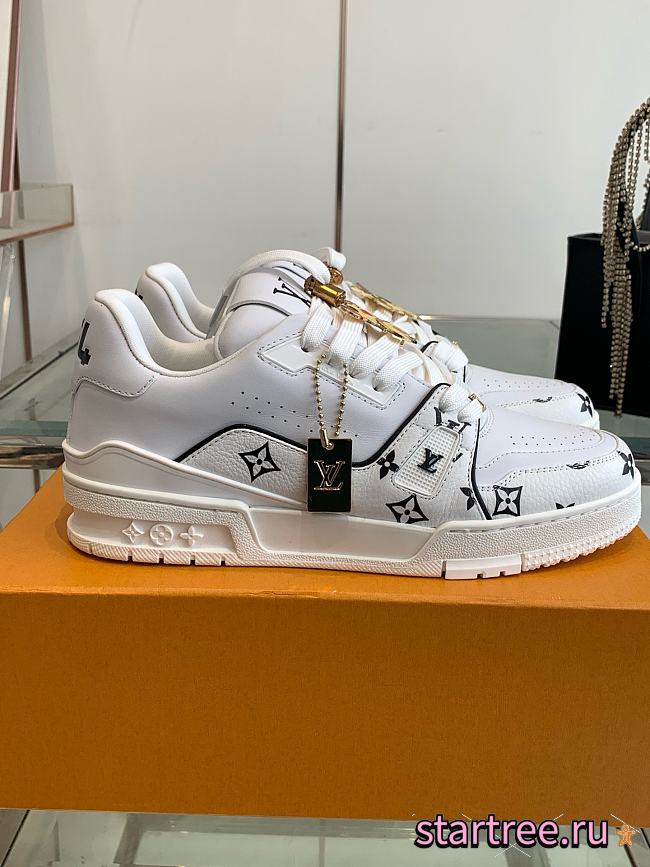 Louis Vuitton Sneakers 028 - 1
