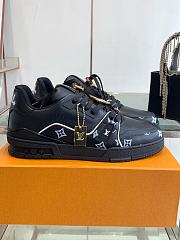 Louis Vuitton Sneakers 030 - 1