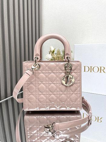 Dior Medium Lady Dior Petent leather 005-24cm