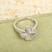 Van Cleef Arpels Ring 003 - 1