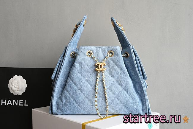 CHANEL 25 Medium Handbag Washed Denim & Gold-Tone Metal Blue - 1