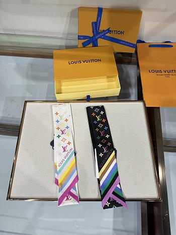 Louis Vuitton Scarf 010