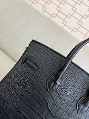 Hermes Birkin 25 Matte Black Crocodile Gold Hardware - 3