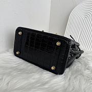 Hermes Birkin 25 Patent Black Crocodile Gold Hardware - 4