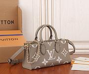 Louis Vuitton Onthego East West M23641-25CM - 5