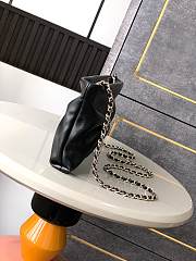 Chanel 25C Clutch Shiny Lambskin Pearl & Gold-Tone Metal Black-14x24x5cm - 4